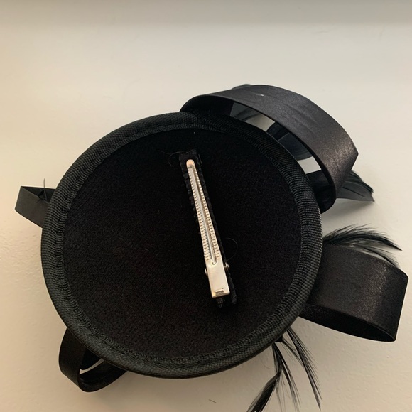 Black Fascinator (brand new) - Picture 2 of 2